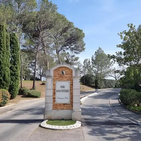 Chez K&d Nature Avec Piscine St Raphael * Saint-Raphael (Var)